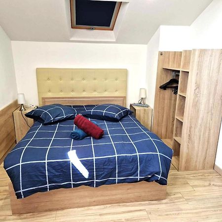 08 - Tres Joli Studio Tout Equipe Avec Parking Privatif Gratuit, Grand Fourgon Possible, Tout Le Linge De Maison Est Fourni Razac-sur-lʼIsle Eksteriør bilde