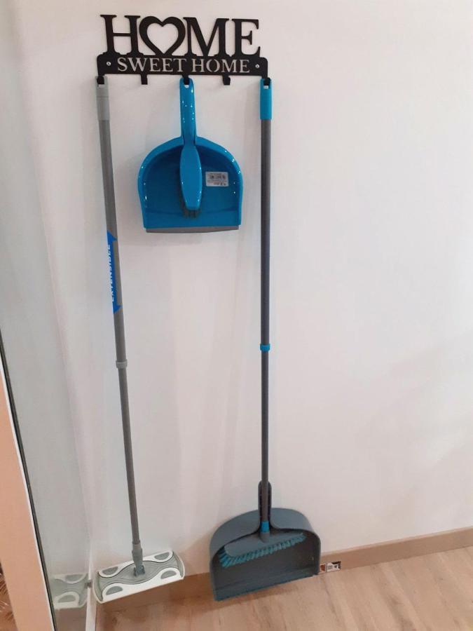 08 - Tres Joli Studio Tout Equipe Avec Parking Privatif Gratuit, Grand Fourgon Possible, Tout Le Linge De Maison Est Fourni Razac-sur-lʼIsle Eksteriør bilde